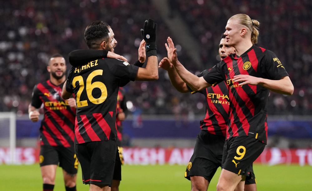  德甲新军圣保利主场首秀爆冷取胜  